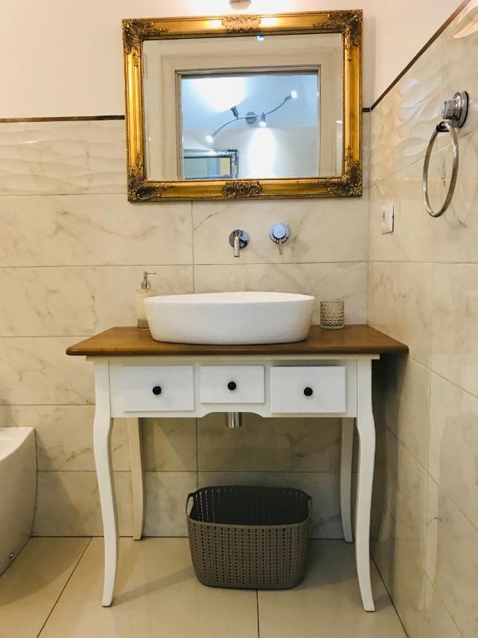 Camera Privata “Un Nido A Castello” Hotel Cagliari Buitenkant foto