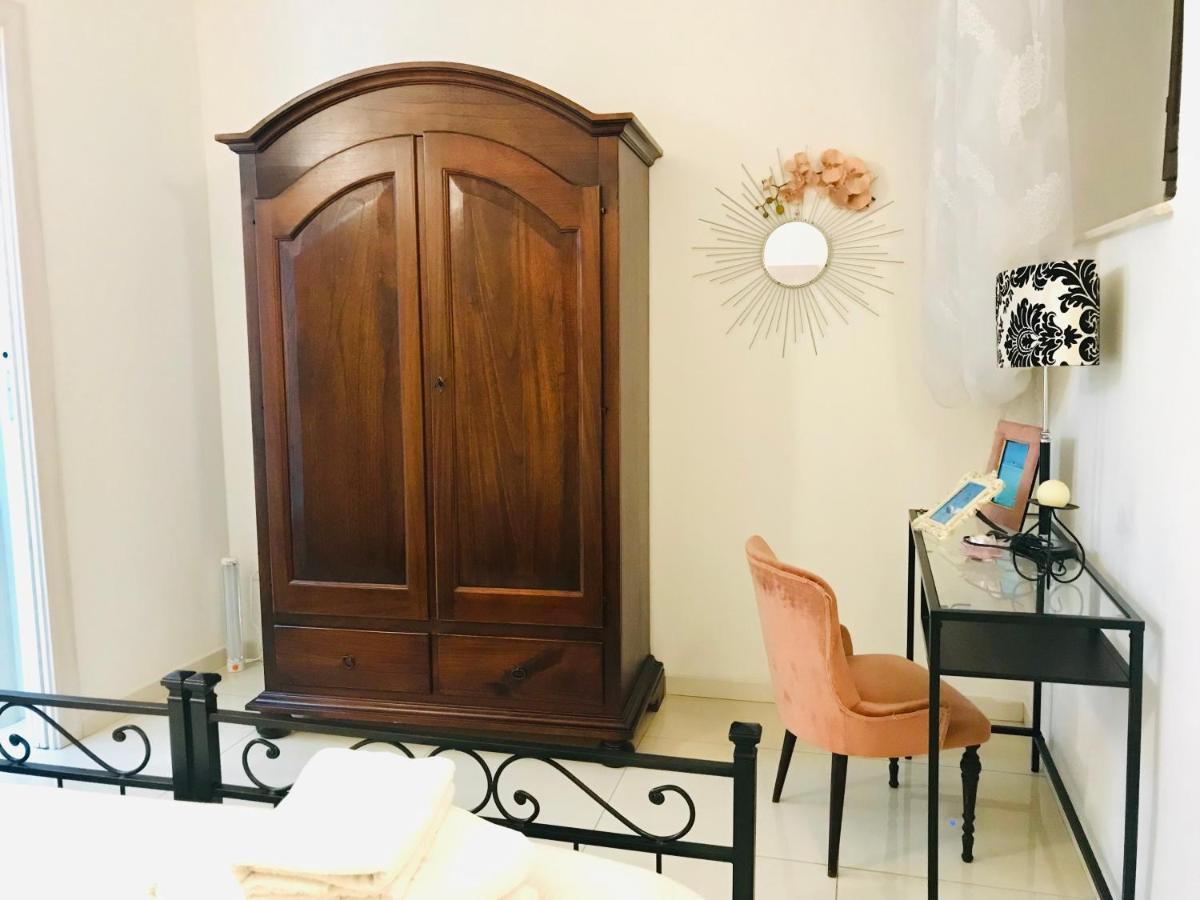 Camera Privata “Un Nido A Castello” Hotel Cagliari Buitenkant foto